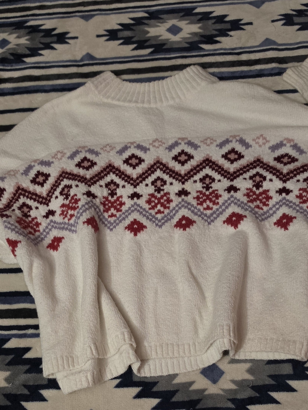 Hollister White Sweater with Red and Lavender Fair Isle Pattern